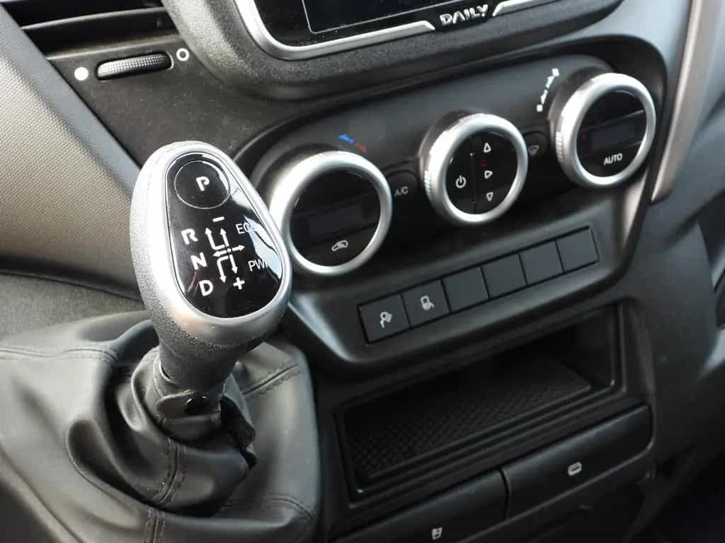 Iveco Daily 35S18 3,0L Diesel H2L3 09/2022-photo-13