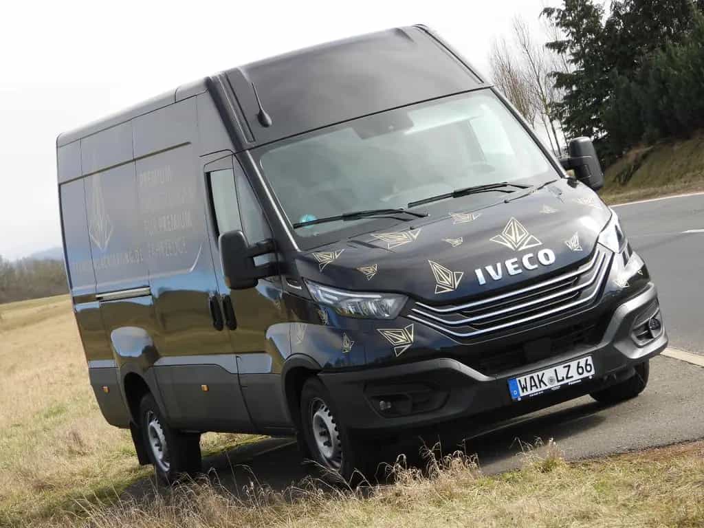 Iveco Daily 35S18 3,0L Diesel H2L3 09/2022-photo-2