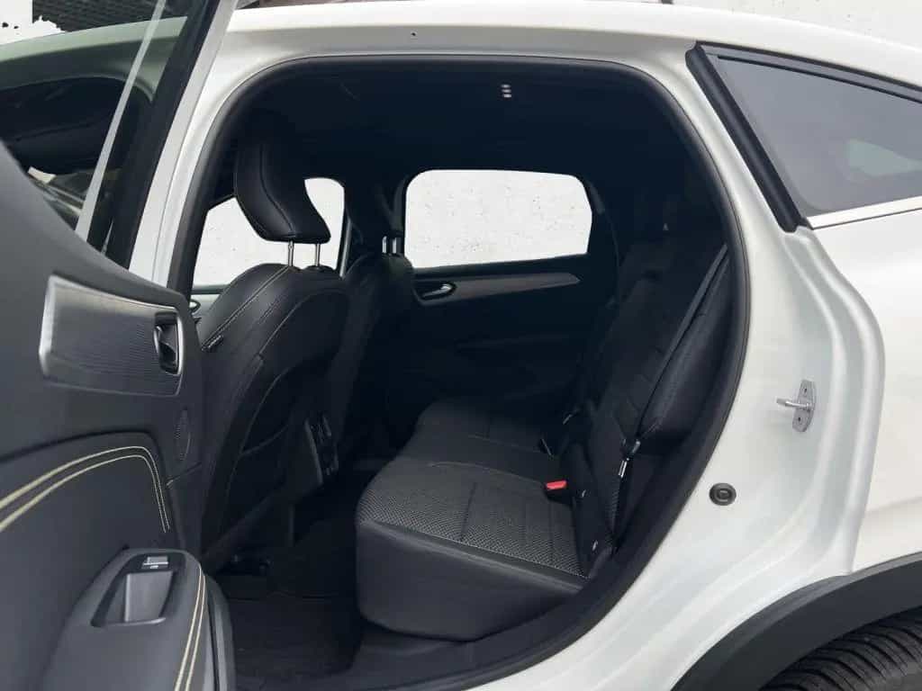 Renault Arkana TCe Mild Hybrid 140 EDC Techno 10/2024-photo-15