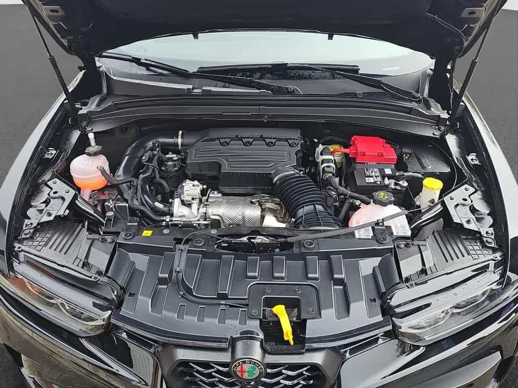 Alfa Romeo Tonale Intensa 1,5 VGT MHEV 20 Zoll 04/2026-photo-17