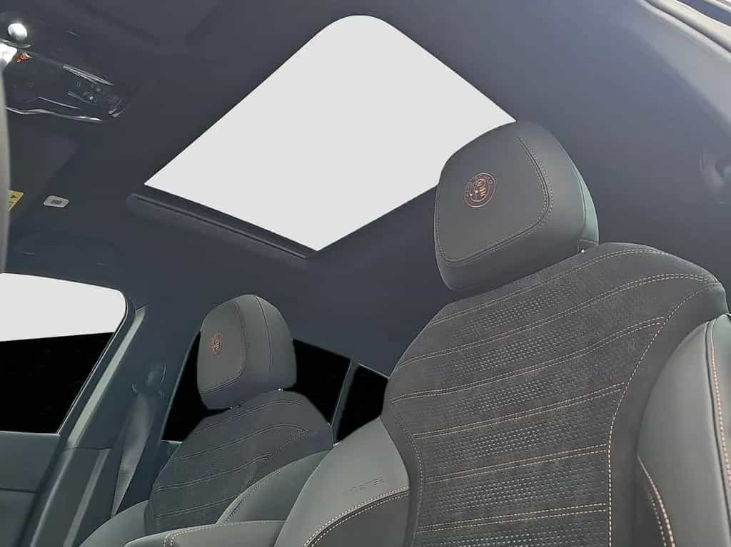 Alfa Romeo Tonale Intensa 1,5 VGT MHEV 20 Zoll 04/2026-photo-19