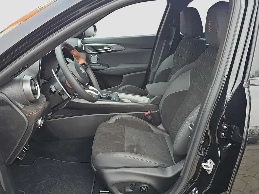 Alfa Romeo Tonale Intensa 1,5 VGT MHEV 20 Zoll 04/2026-photo-8