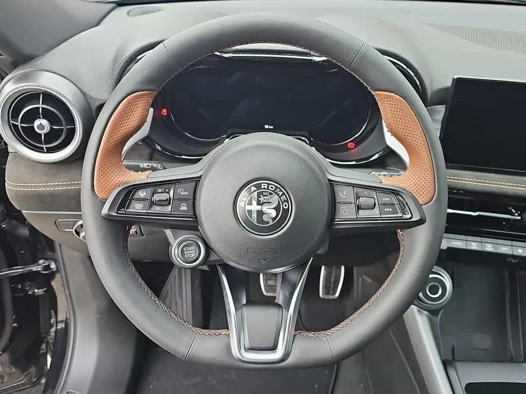 Alfa Romeo Tonale Intensa 1,5 VGT MHEV 20 Zoll 04/2026-photo-9