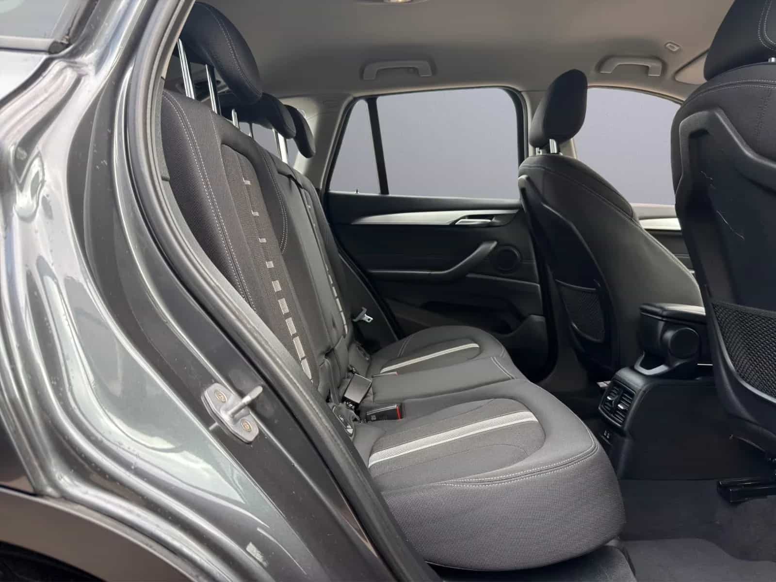 BMW X1 sDrive 20 i Sport Line/ unfallfrei/ AHK 12/2018-photo-11