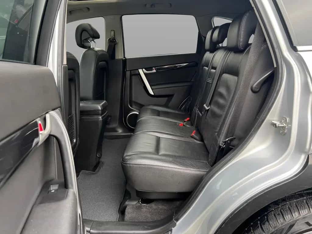 Chevrolet Captiva 2.2 D 7-Sitze Kamera AHK Leder Tempomat 04/2012-photo-19