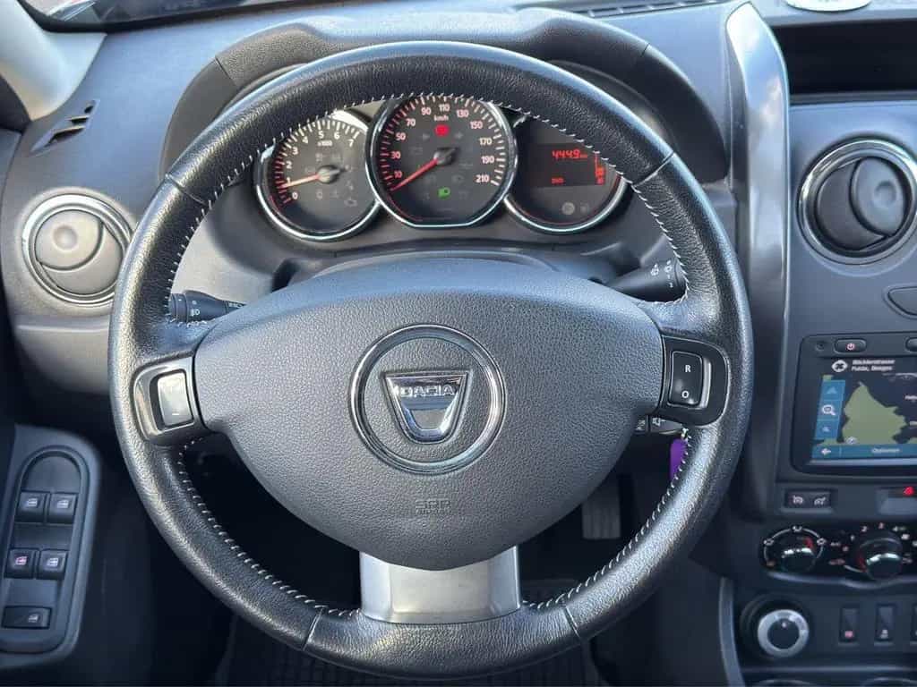 Dacia Duster 1.2 Prestige 4x4 Leder Sitzheiz. Kamera 02/2017-photo-12