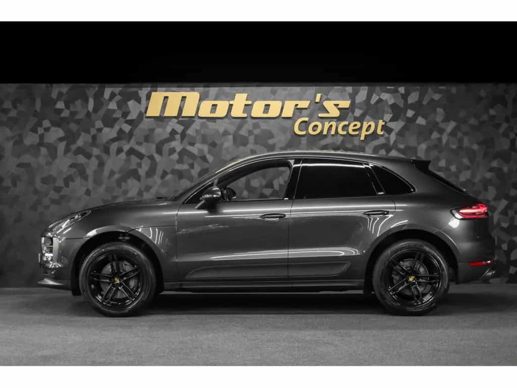 Porsche Macan S 11/2021-photo-1