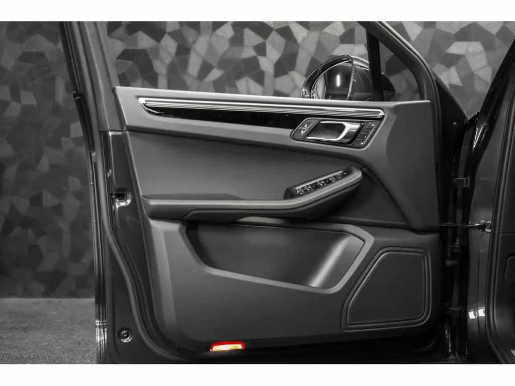 Porsche Macan S 11/2021-photo-25