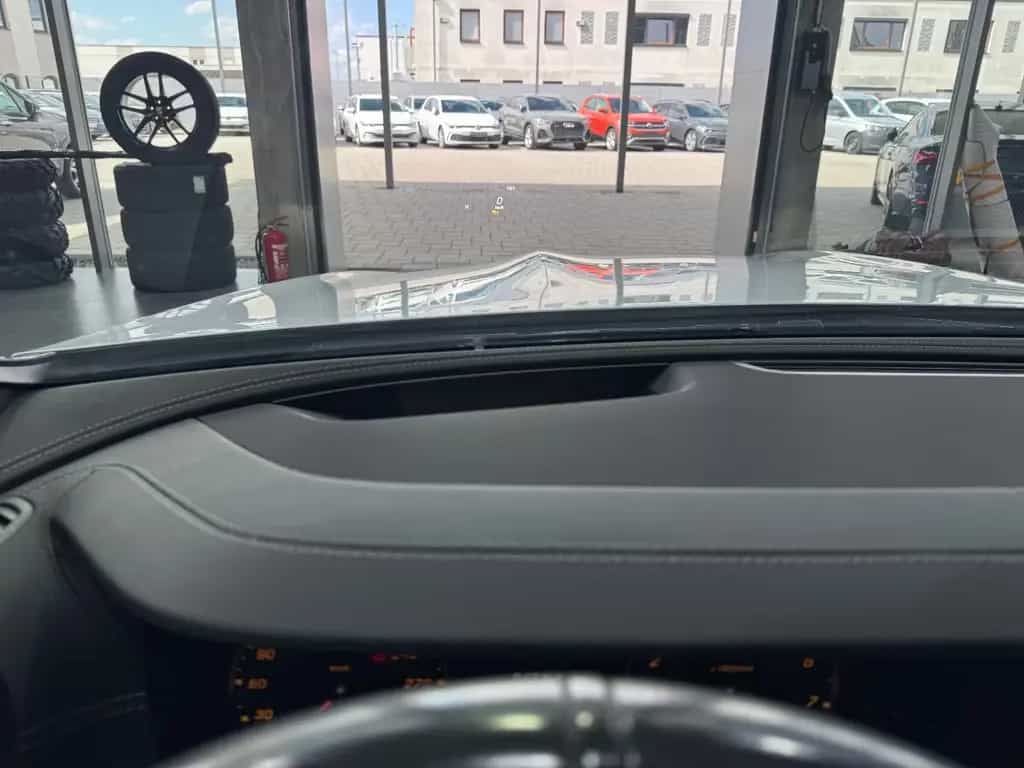 Mercedes-Benz AMG GT AMG 4-trg. 4Matic+*MultiBeam*HUD*Burmester* 11/2019-photo-39