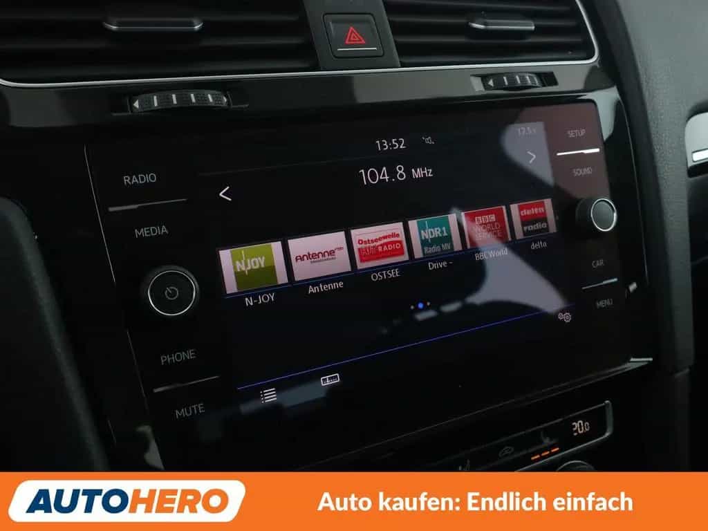 Volkswagen Golf VII 1.4 TSI Highline BM Aut.*LED*PDC*SHZ* 10/2017-photo-20