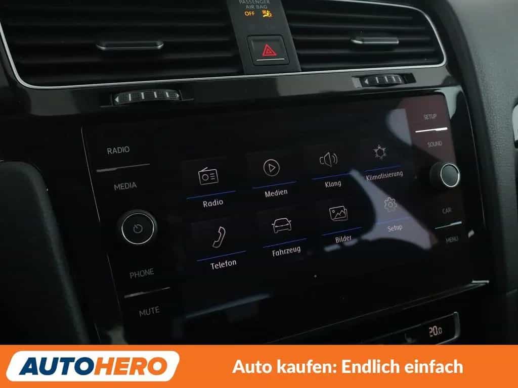 Volkswagen Golf VII 1.4 TSI Highline BM Aut.*LED*PDC*SHZ* 10/2017-photo-21