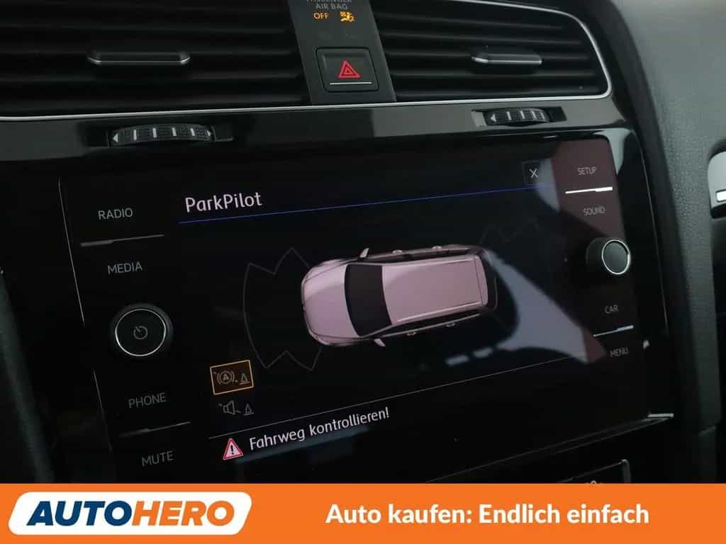 Volkswagen Golf VII 1.4 TSI Highline BM Aut.*LED*PDC*SHZ* 10/2017-photo-22