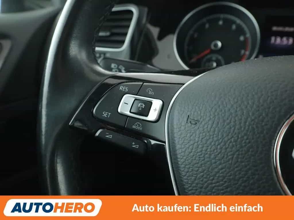 Volkswagen Golf VII 1.4 TSI Highline BM Aut.*LED*PDC*SHZ* 10/2017-photo-27