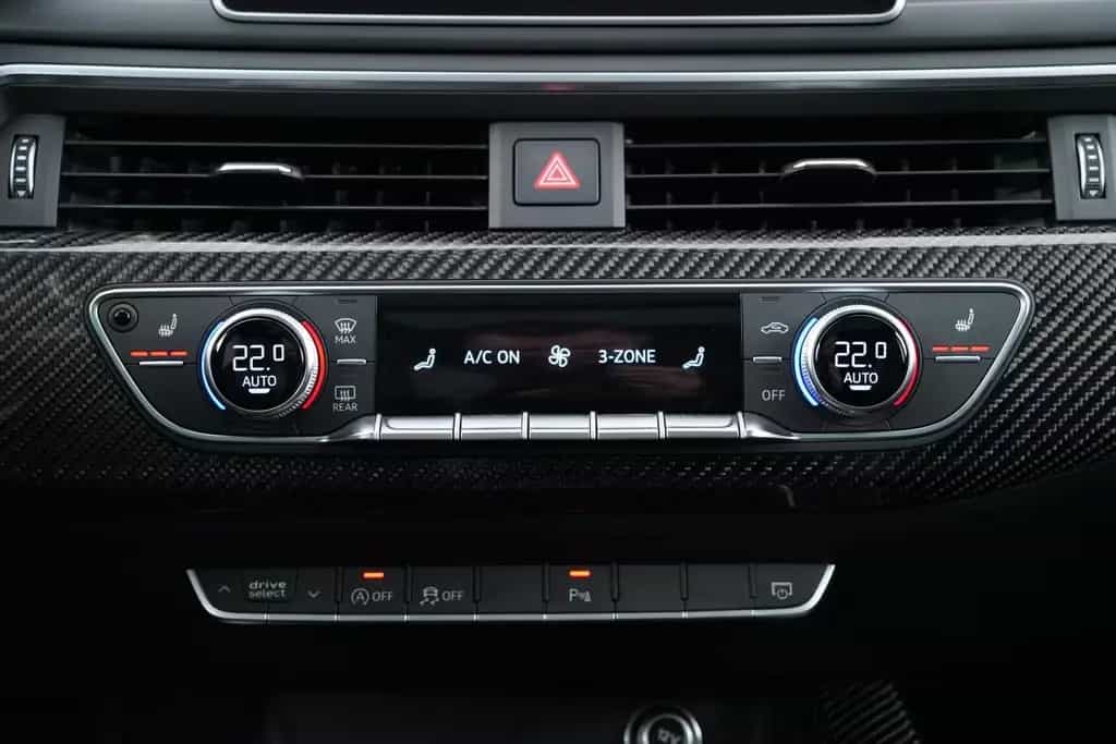 Audi RS4 AVANT 2.9TFSI QUATTRO CARBON --ALL BLACK-- 07/2019-photo-27