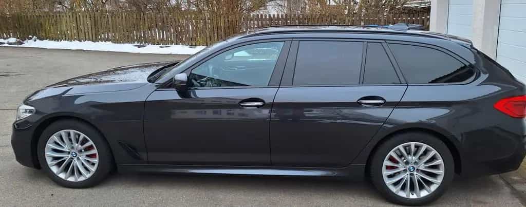 BMW 5 Series 520d Touring A - 05/2018-photo-10