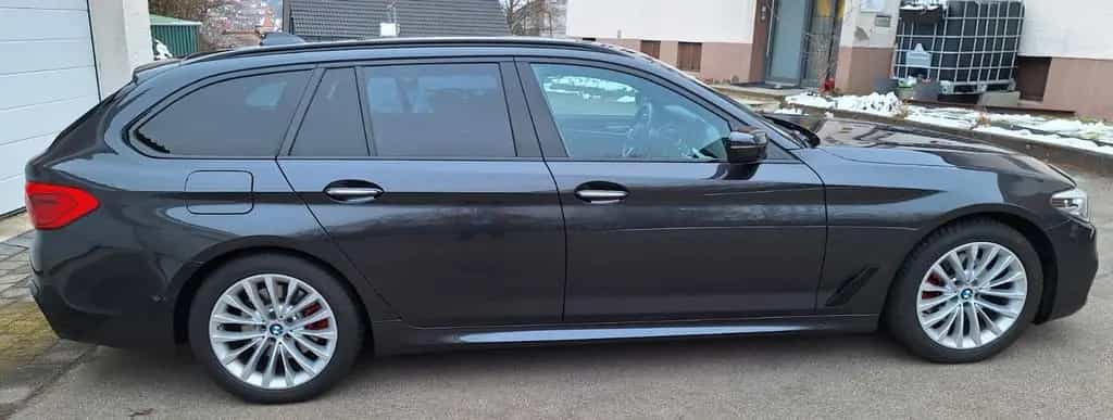 BMW 5 Series 520d Touring A - 05/2018-photo-11