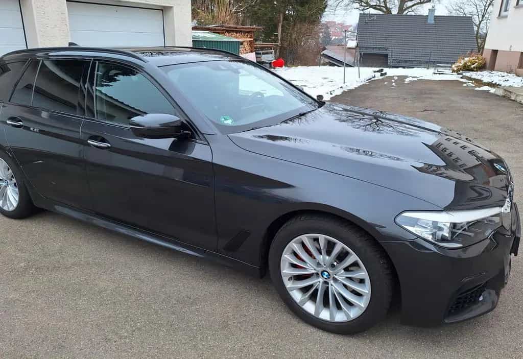 BMW 5 Series 520d Touring A - 05/2018-photo-4