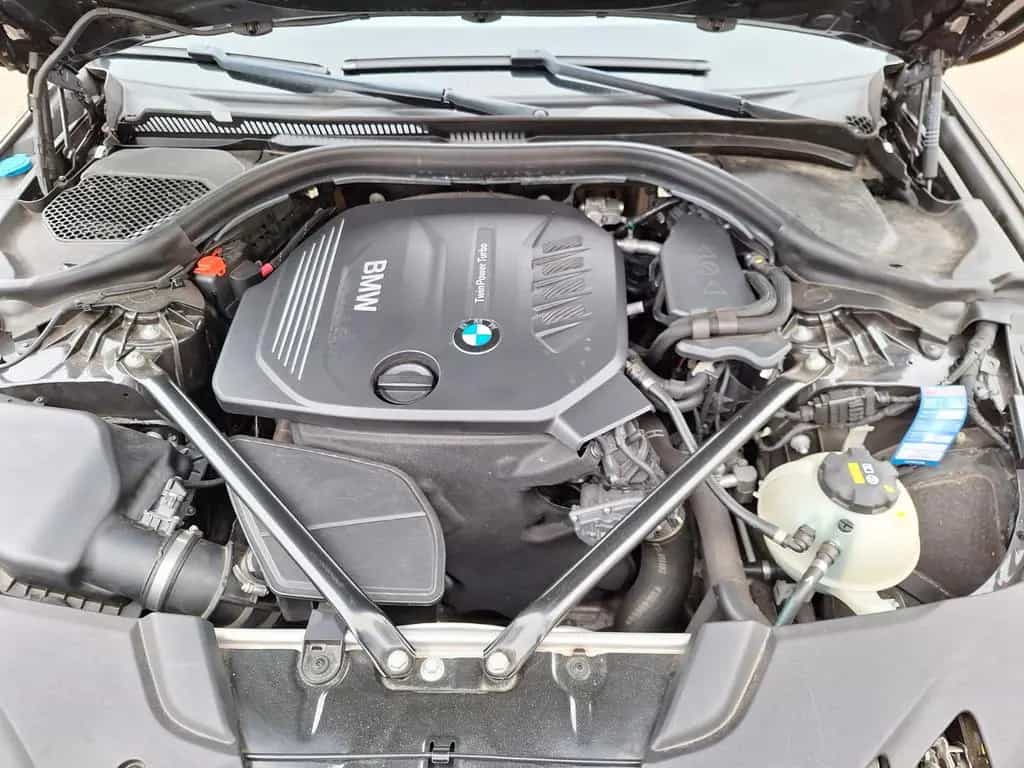 BMW 5 Series 520d Touring A - 05/2018-photo-9