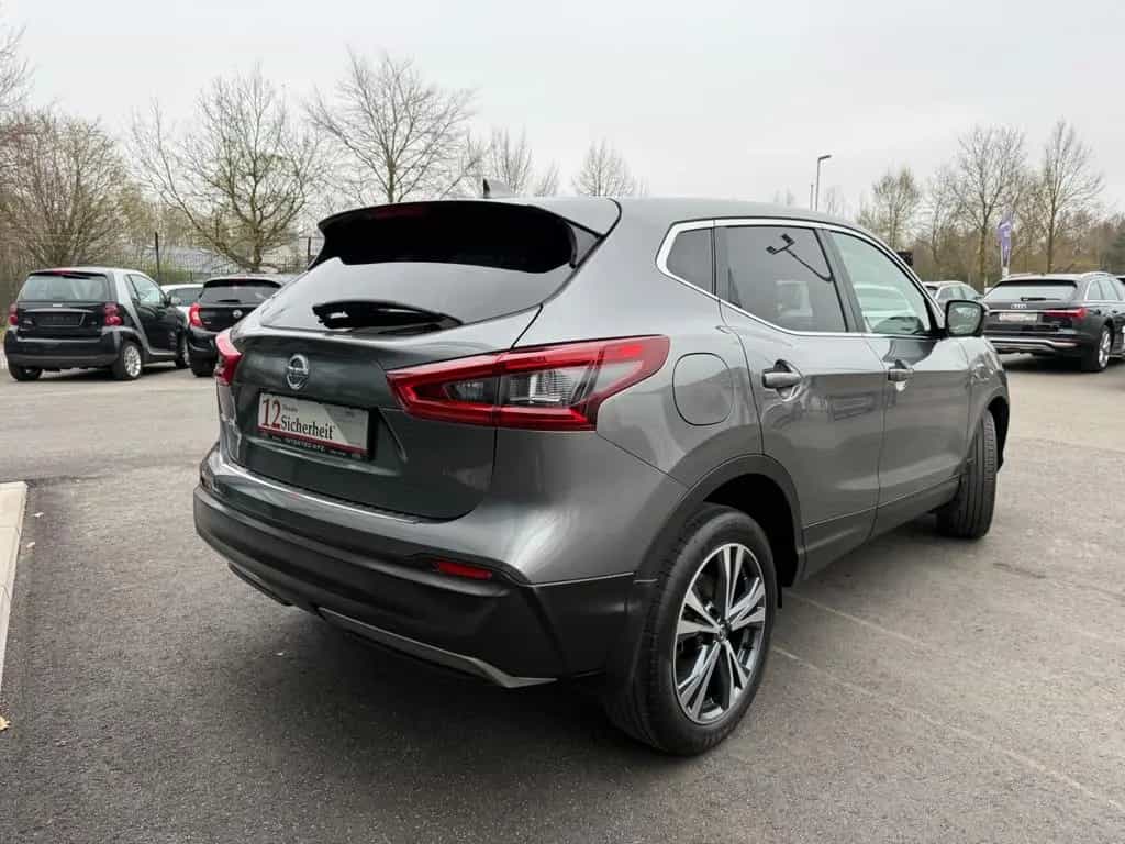 Nissan Qashqai N-Connecta*NAVI*CAM*PDC*SHZ*FSP*TÜV NEU* 11/2018-photo-1