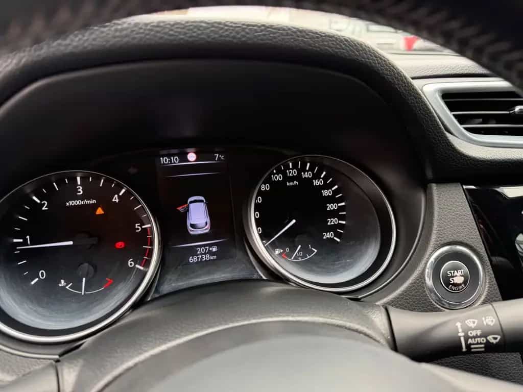 Nissan Qashqai N-Connecta*NAVI*CAM*PDC*SHZ*FSP*TÜV NEU* 11/2018-photo-10
