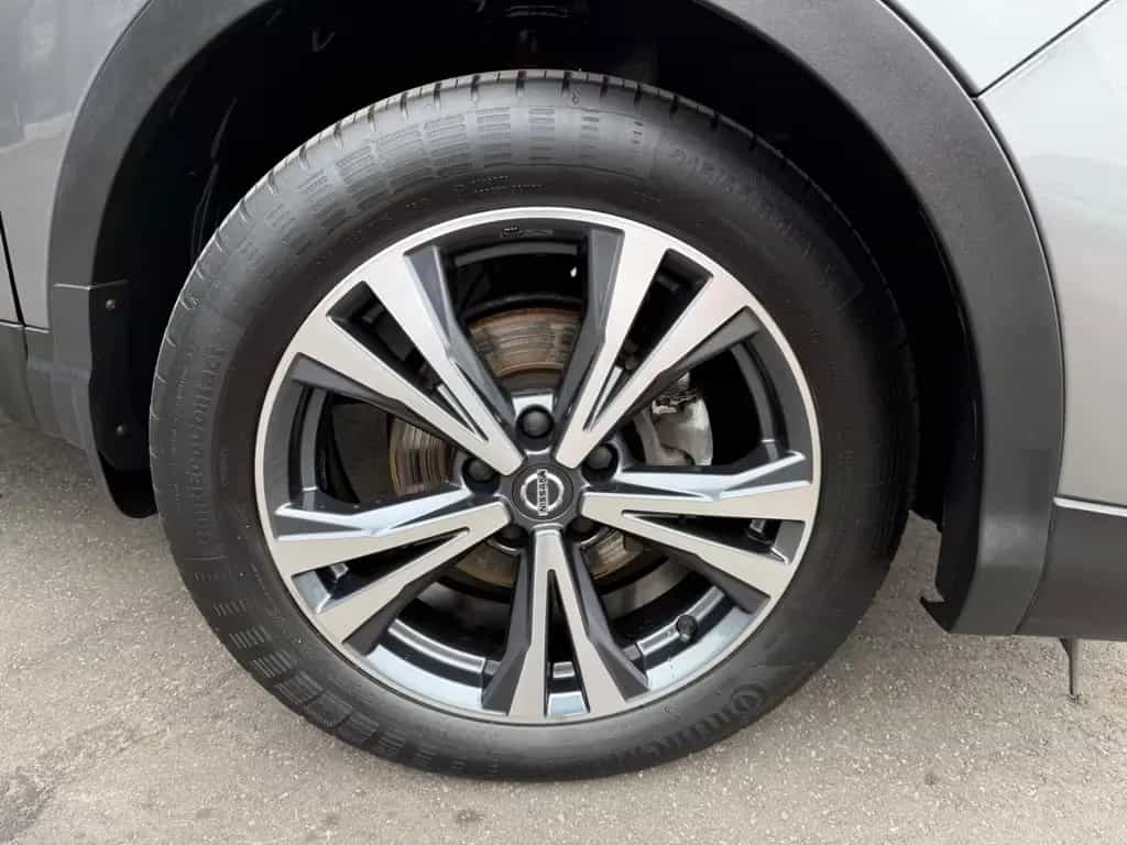 Nissan Qashqai N-Connecta*NAVI*CAM*PDC*SHZ*FSP*TÜV NEU* 11/2018-photo-17