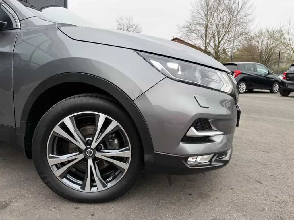 Nissan Qashqai N-Connecta*NAVI*CAM*PDC*SHZ*FSP*TÜV NEU* 11/2018-photo-18