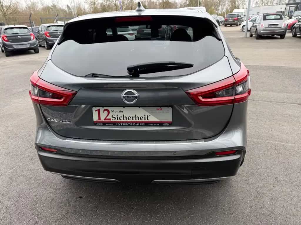 Nissan Qashqai N-Connecta*NAVI*CAM*PDC*SHZ*FSP*TÜV NEU* 11/2018-photo-2