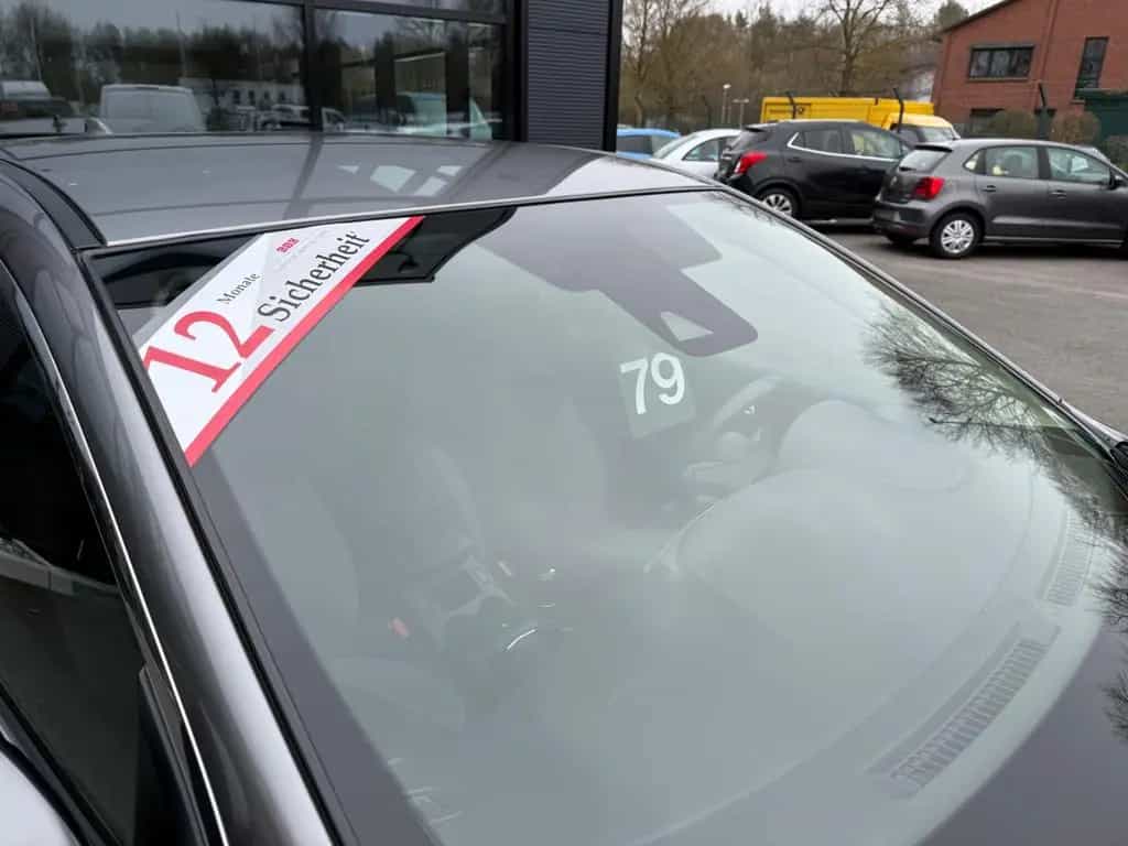 Nissan Qashqai N-Connecta*NAVI*CAM*PDC*SHZ*FSP*TÜV NEU* 11/2018-photo-23