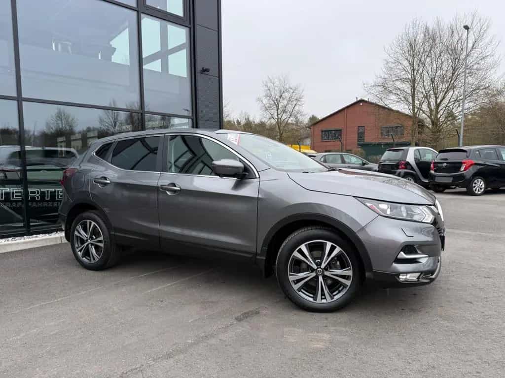 Nissan Qashqai N-Connecta*NAVI*CAM*PDC*SHZ*FSP*TÜV NEU* 11/2018-photo-29