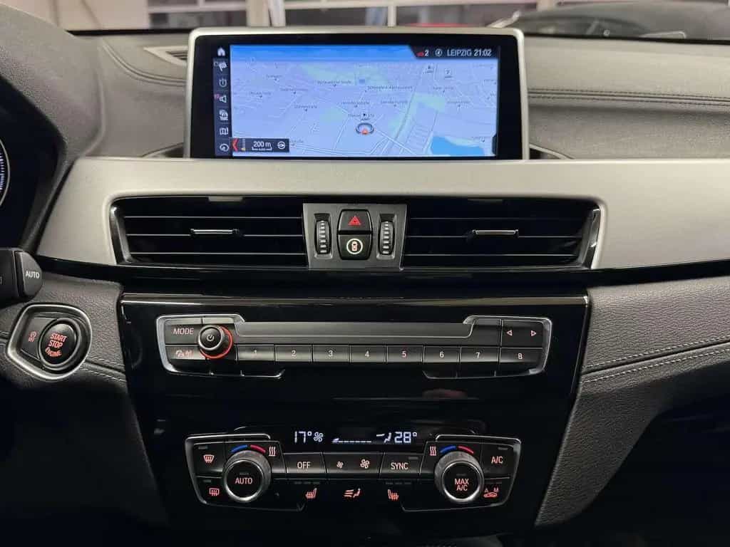 BMW xDrive 20i /LED/Navi/Ahk/VZE/Park-Ass 07/2019-photo-17