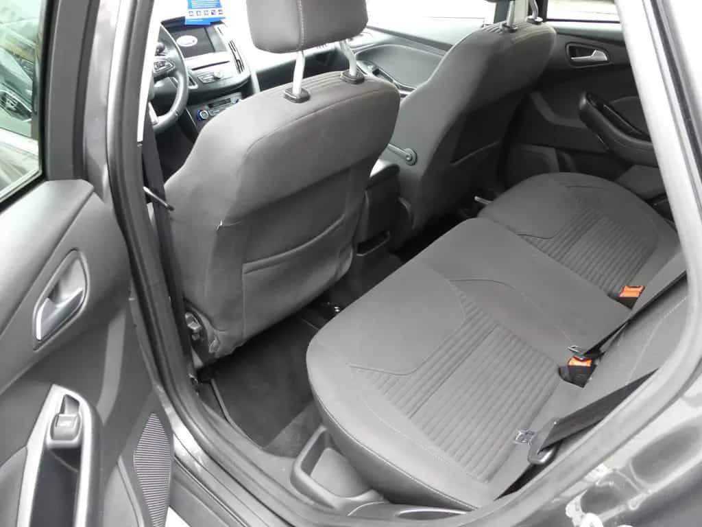 Ford Focus Turnier Titanium"80TKM" 03/2018-photo-14
