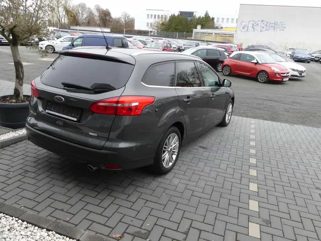 Ford Focus Turnier Titanium"80TKM" 03/2018-photo-5