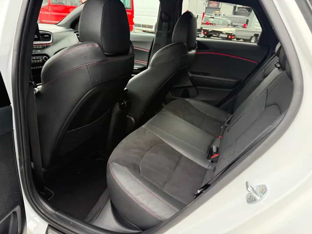 Kia pro cee'd GT*PANO*NAVI*LED*CAM*PDC*SHZ*APPLE CAR 03/2019-photo-13