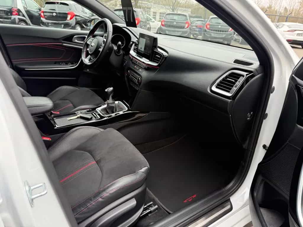 Kia pro cee'd GT*PANO*NAVI*LED*CAM*PDC*SHZ*APPLE CAR 03/2019-photo-16