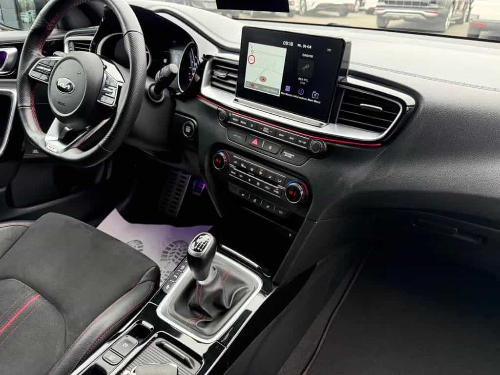 Kia pro cee'd GT*PANO*NAVI*LED*CAM*PDC*SHZ*APPLE CAR 03/2019-photo-17