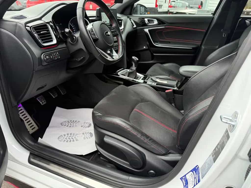 Kia pro cee'd GT*PANO*NAVI*LED*CAM*PDC*SHZ*APPLE CAR 03/2019-photo-6