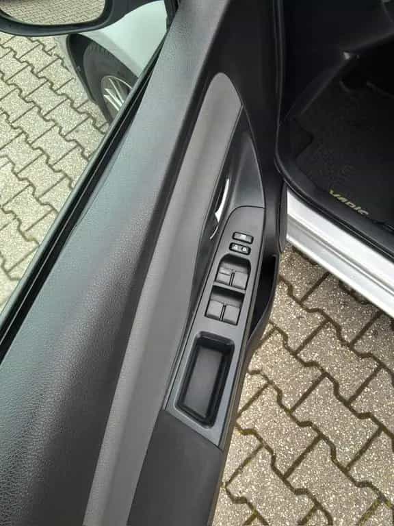Toyota Yaris 1.5 *1.HAND*KAMERA*SPURSYSTEM* 05/2019-photo-12