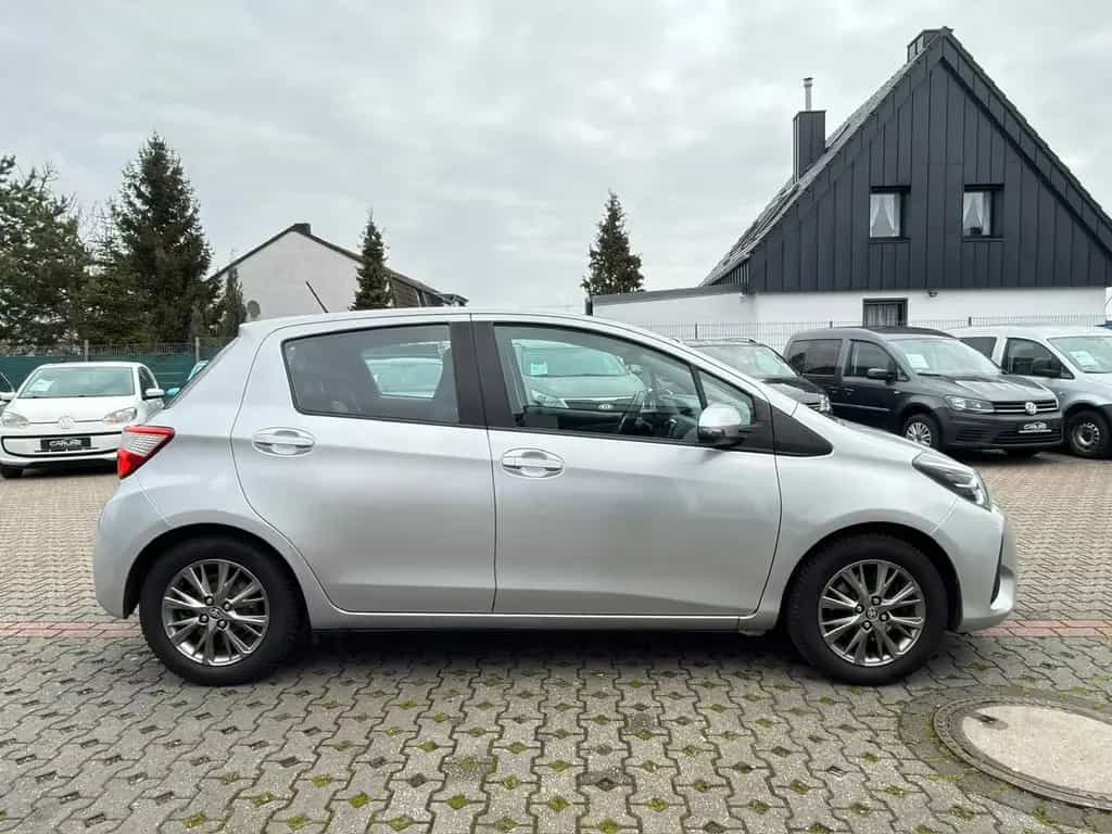 Toyota Yaris 1.5 *1.HAND*KAMERA*SPURSYSTEM* 05/2019-photo-8