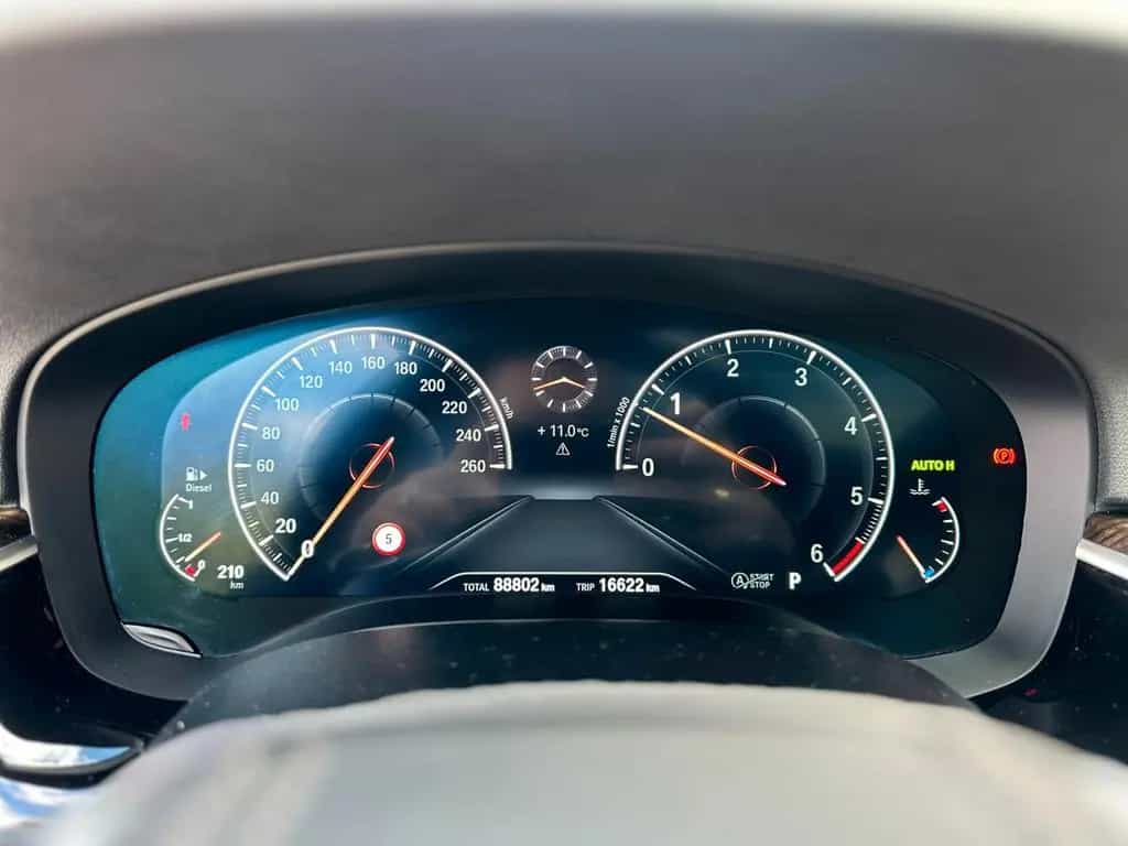 BMW 5 Series Sport DIGITACHO PANO ACC 360° SITZKLIMA 06/2019-photo-16