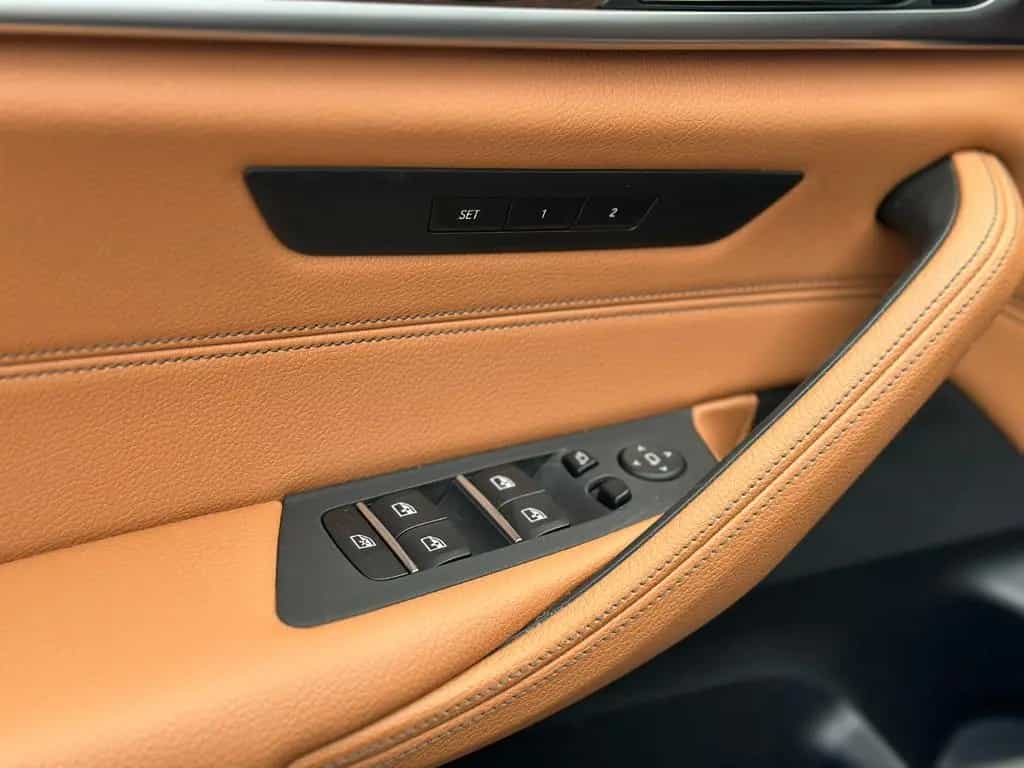 BMW 5 Series Sport DIGITACHO PANO ACC 360° SITZKLIMA 06/2019-photo-23