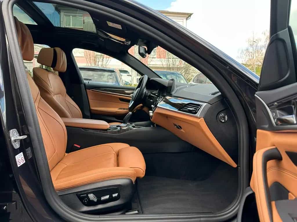 BMW 5 Series Sport DIGITACHO PANO ACC 360° SITZKLIMA 06/2019-photo-9