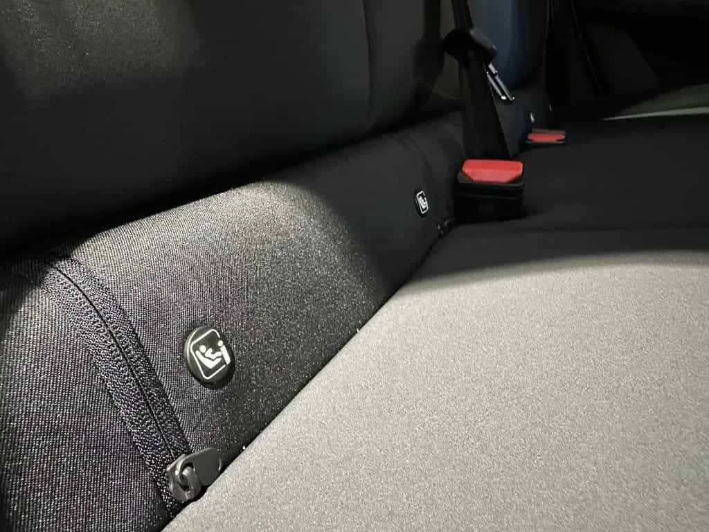 Dacia Duster mild hybrid 140PS Neuer Extreme 03/2026-photo-13