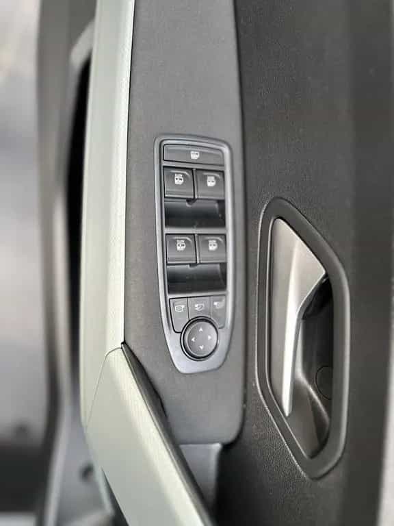Dacia Duster mild hybrid 140PS Neuer Extreme 03/2026-photo-28