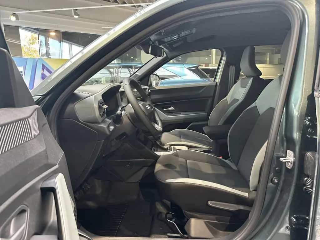 Dacia Duster mild hybrid 140PS Neuer Extreme 03/2026-photo-31