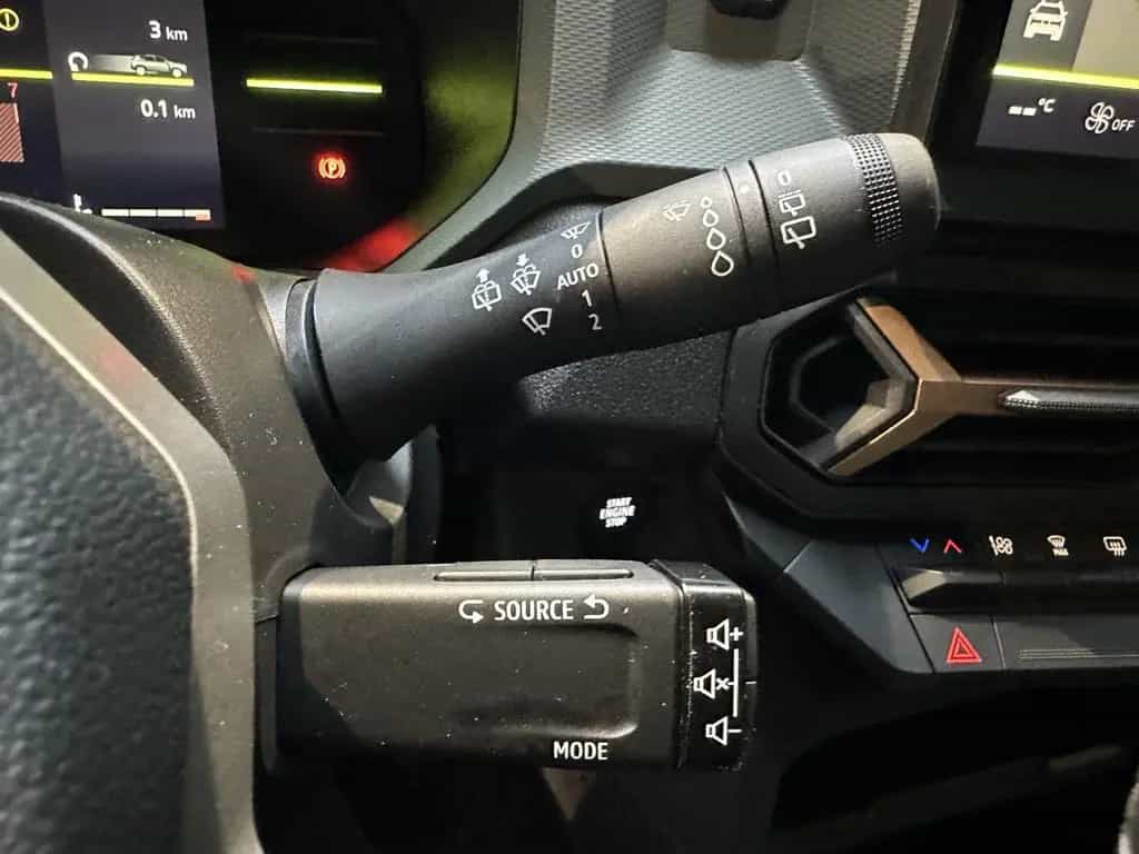 Dacia Duster mild hybrid 140PS Neuer Extreme 03/2026-photo-34