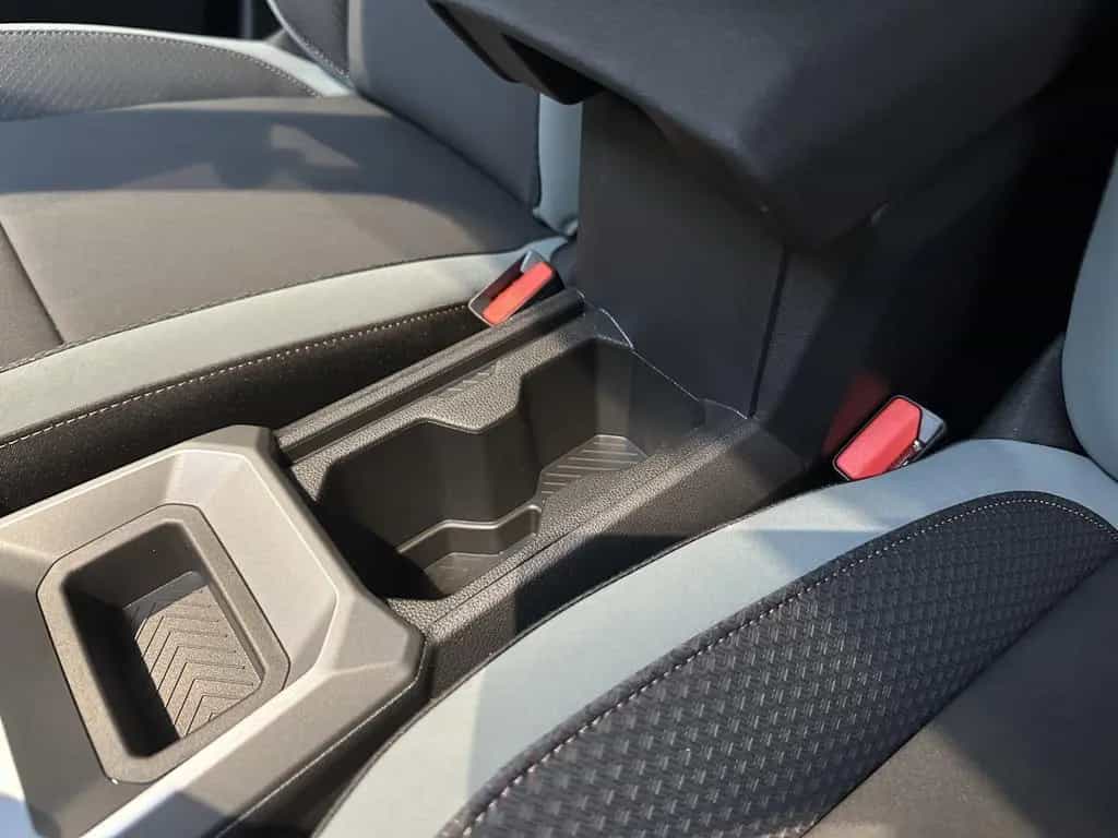 Dacia Duster mild hybrid 140PS Neuer Extreme 03/2026-photo-47