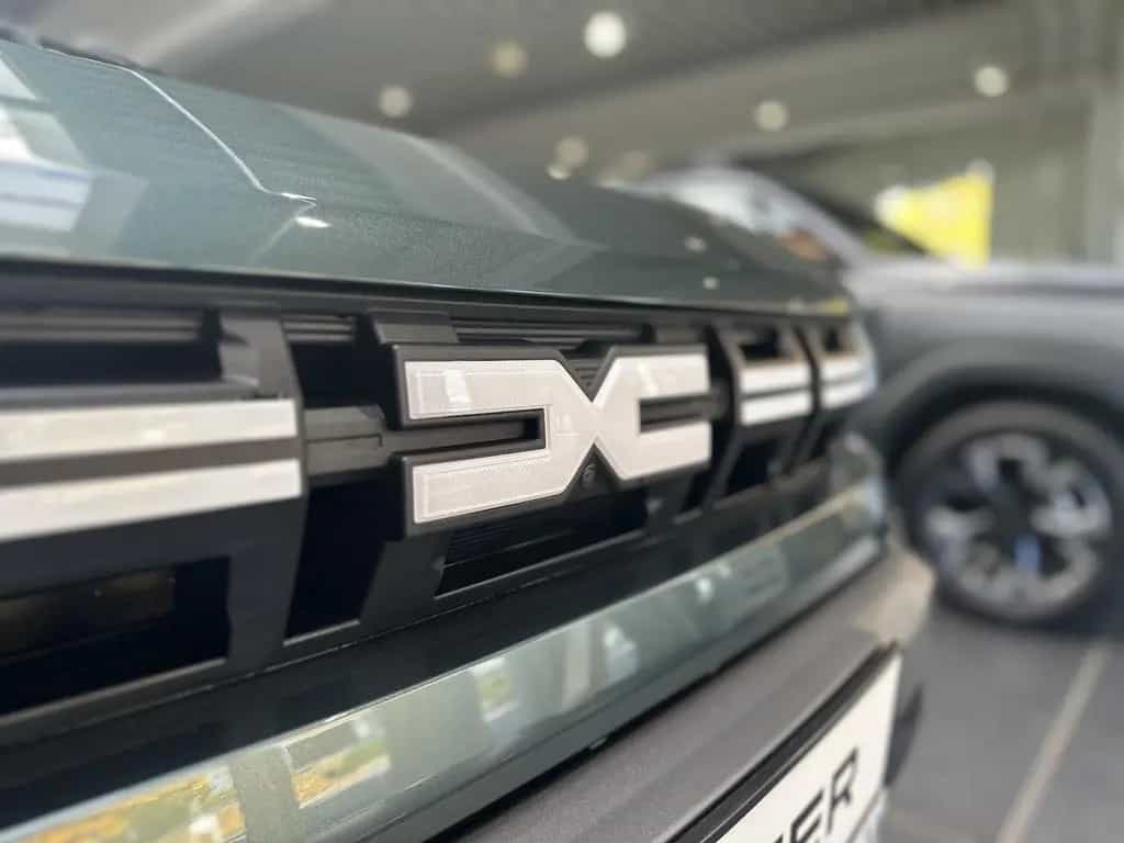 Dacia Duster mild hybrid 140PS Neuer Extreme 03/2026-photo-5