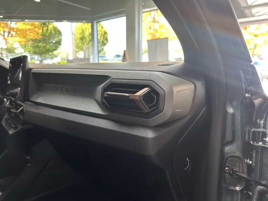 Dacia Duster mild hybrid 140PS Neuer Extreme 03/2026-photo-8