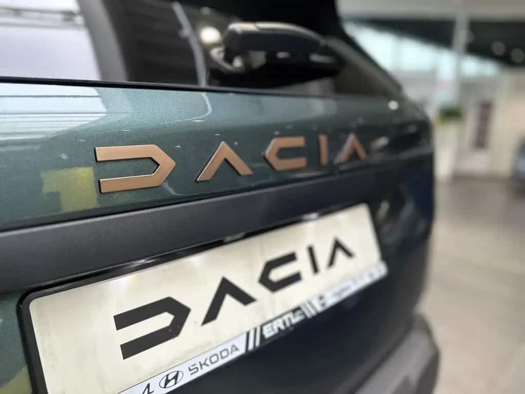 Dacia Duster mild hybrid 140PS Extreme 03/2026-photo-18