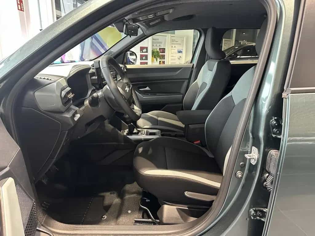 Dacia Duster mild hybrid 140PS Extreme 03/2026-photo-27